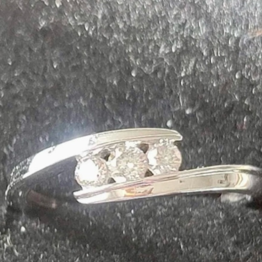 3 diamond Ring in 14k Solid White Gold- Natural mined diamonds